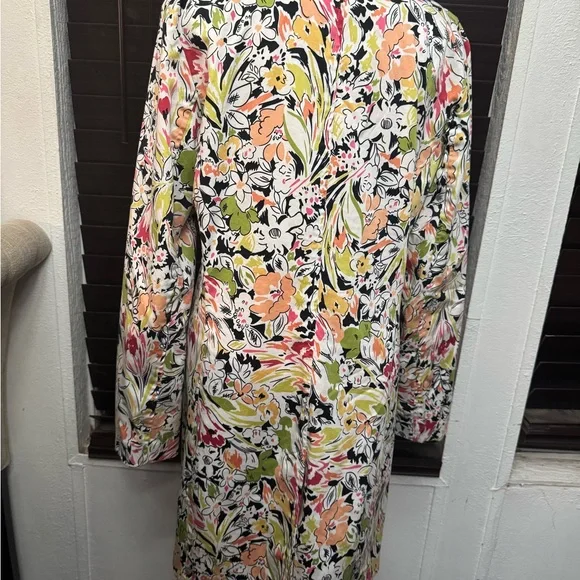 Kenar Vibrant Floral Jacket - Picture 5 of 11